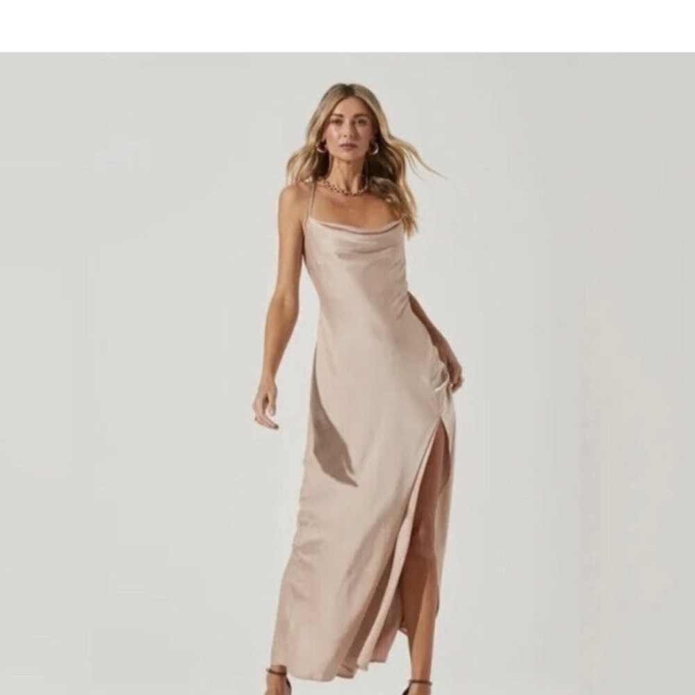 NWT Astr The Label Sleeveless Slip Maxi Dress Size S Champagne
